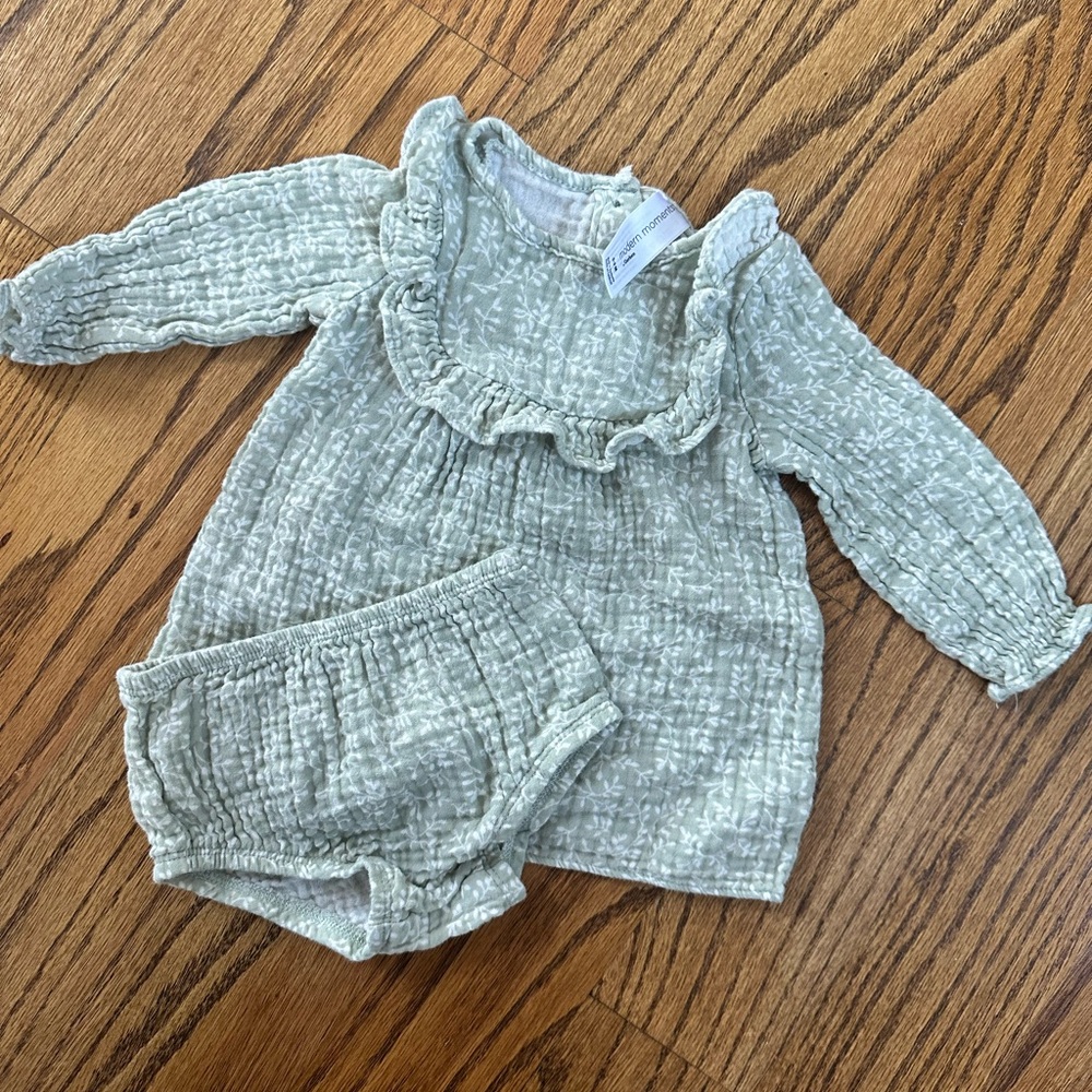 Baby Blouse and Bloomer Set 0-3 Months